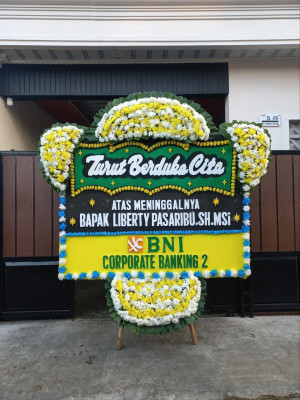 Papan Bunga Duka di Sikumana