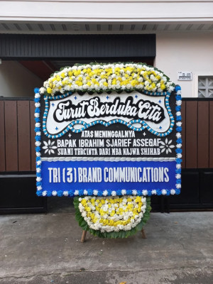 Papan Bunga Duka di Sikumana